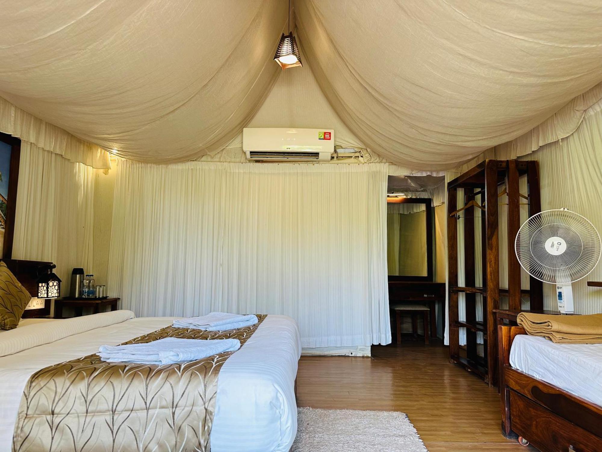 Lion Park Hotel & Resorts Sasan Gir Exteriör bild