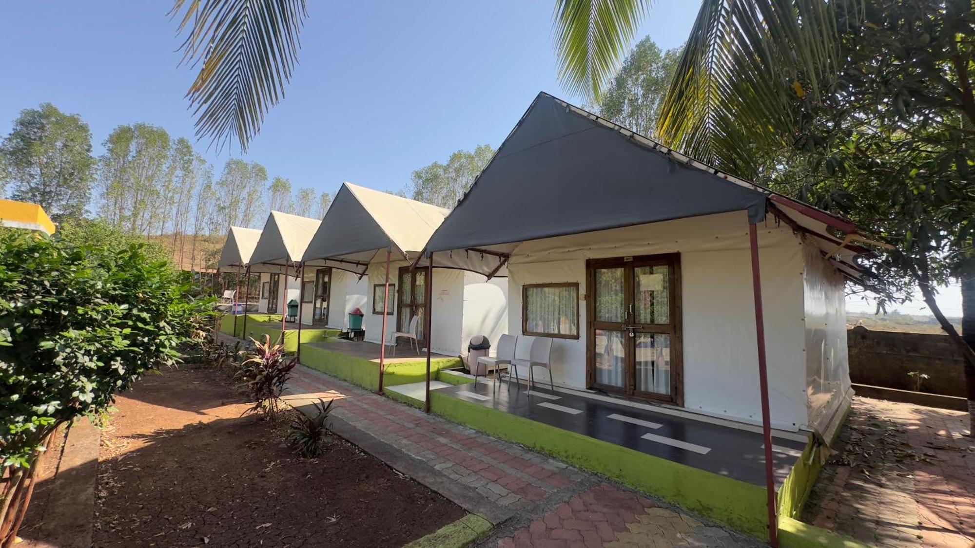 Lion Park Hotel & Resorts Sasan Gir Exteriör bild