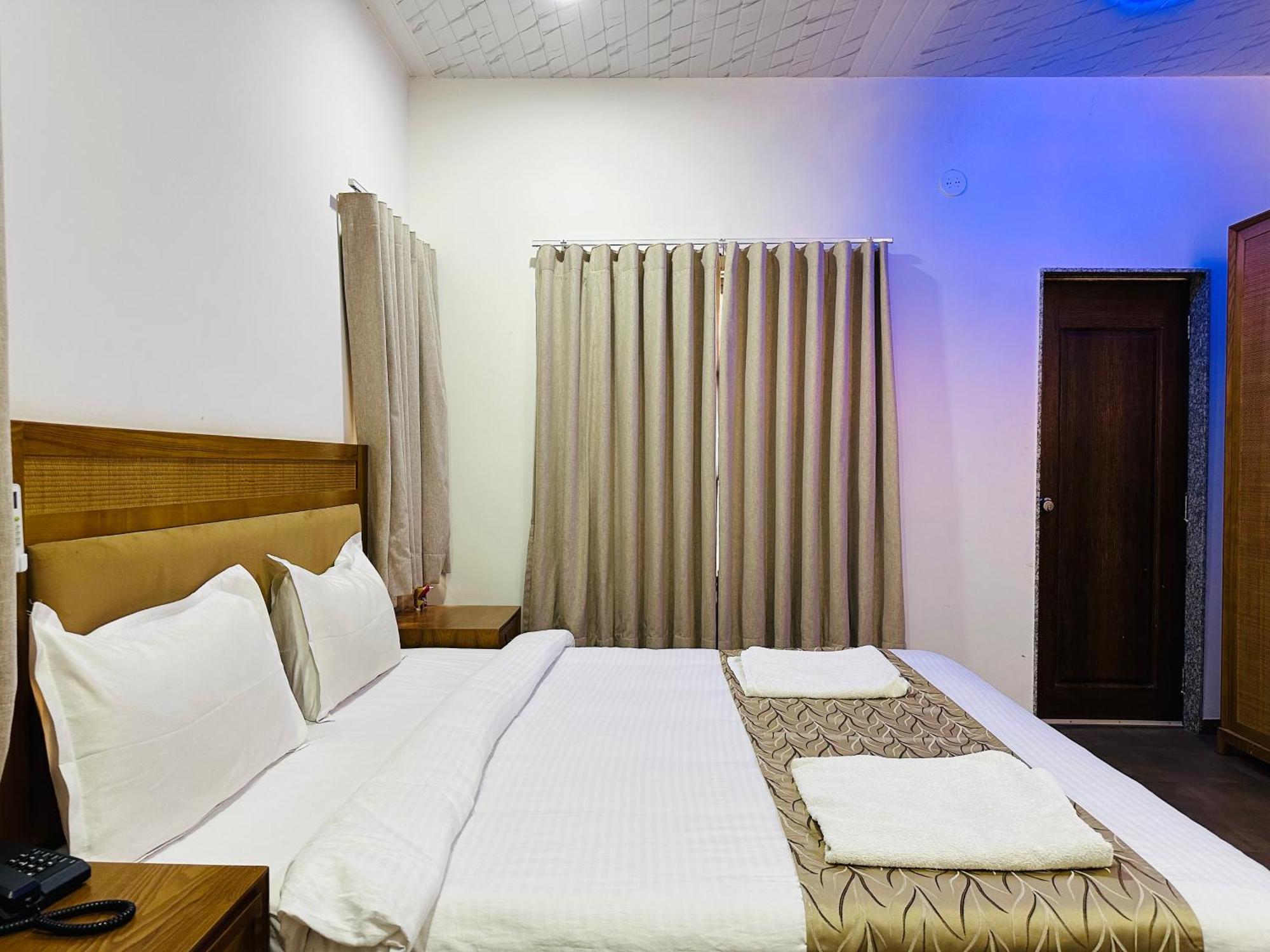 Lion Park Hotel & Resorts Sasan Gir Exteriör bild