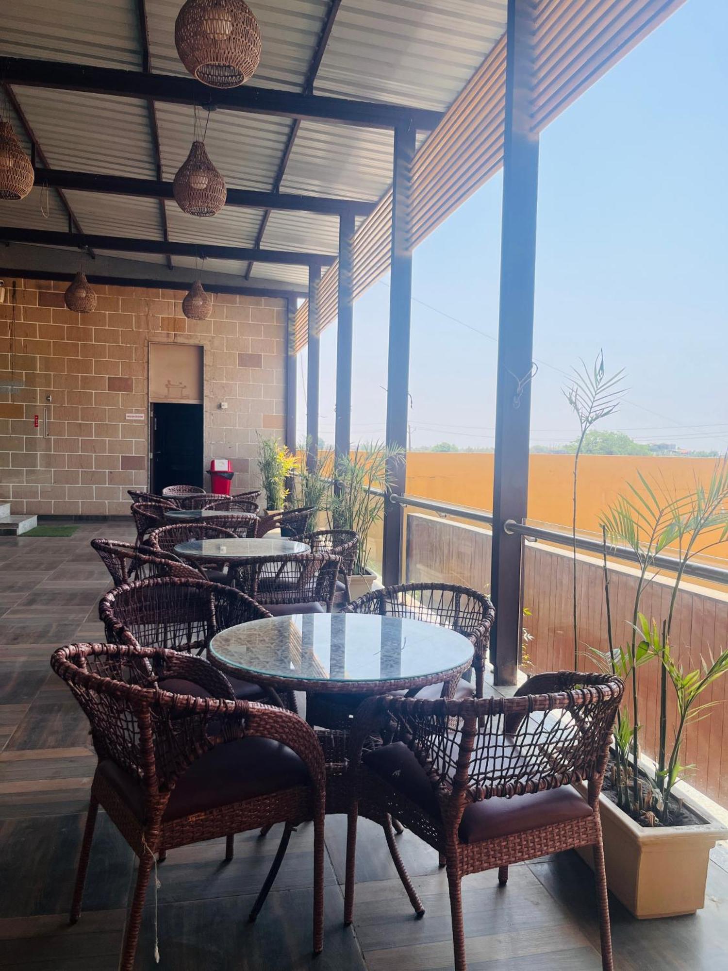 Lion Park Hotel & Resorts Sasan Gir Exteriör bild