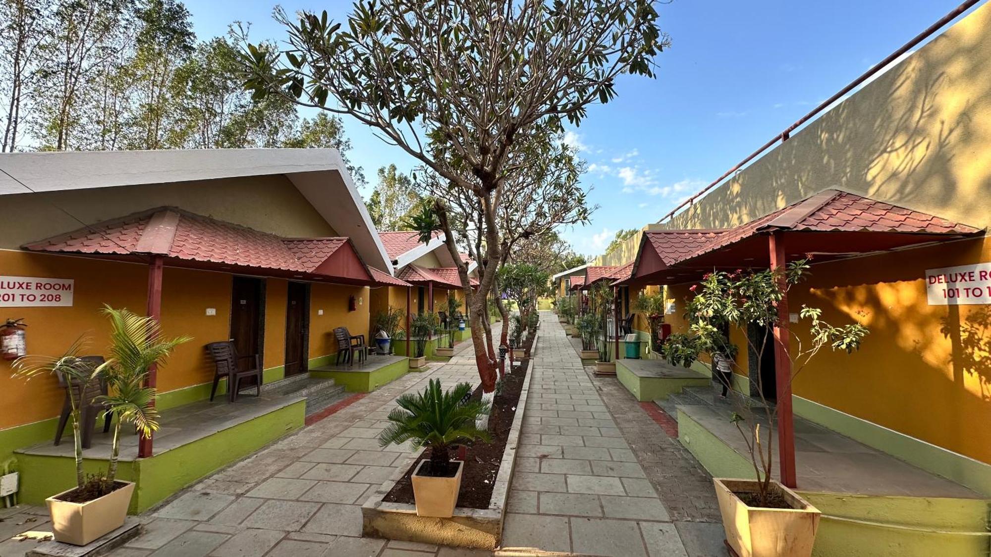 Lion Park Hotel & Resorts Sasan Gir Exteriör bild