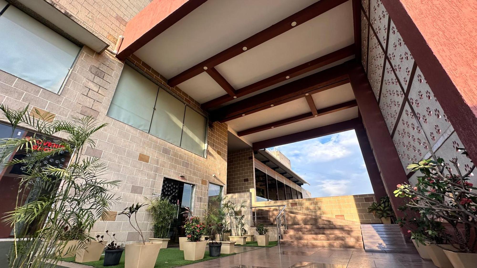 Lion Park Hotel & Resorts Sasan Gir Exteriör bild